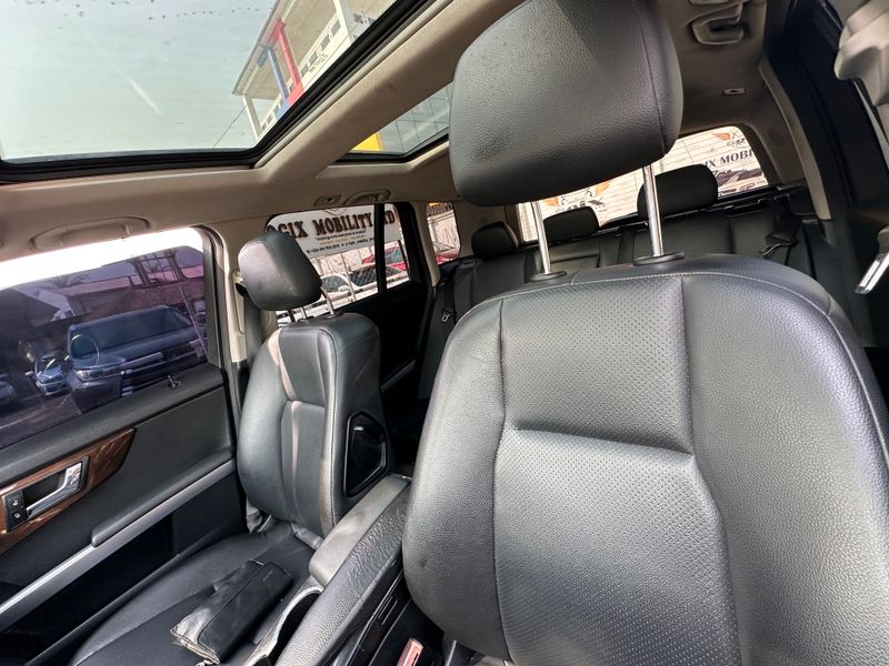 Thumbnail 7 of 2010 MERCEDES-BENZ GLK-Class 4matic